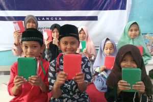 Distribusi Mushaf Quran Ke RQ PPA Langsa Aceh