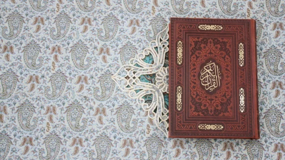 Mengenal Qiraat Sab’ah: Sejarah, Imam, dan Cara Membacanya